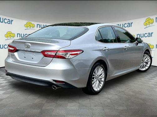 Celestial Silver Metallic 2018 Toyota Camry XLE
