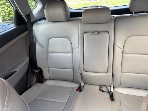 Chromium Silver 2016 Hyundai TUCSON Eco
