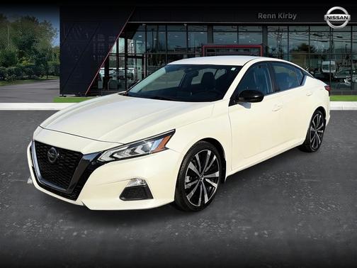 White 2020 Nissan Altima 2.5 SR