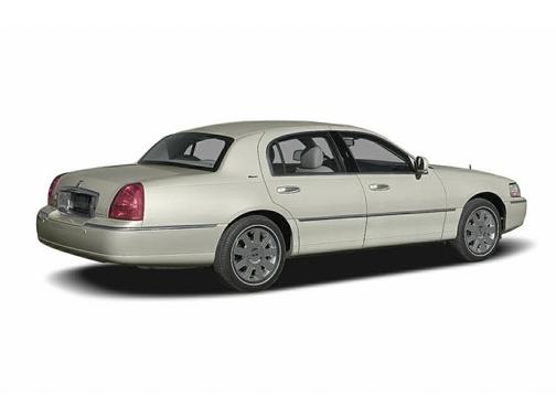 2004 Lincoln Town Car Ultimate