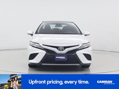 White 2018 Toyota Camry XSE