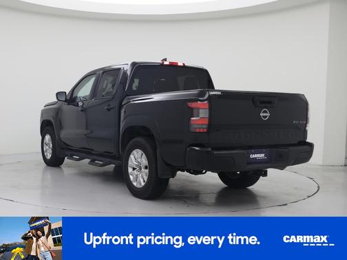 Black 2023 Nissan Frontier SV