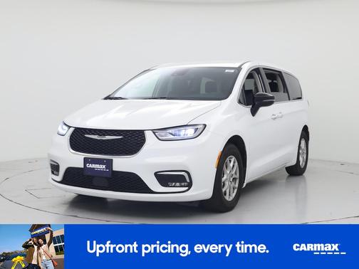 White 2024 Chrysler Pacifica Touring L