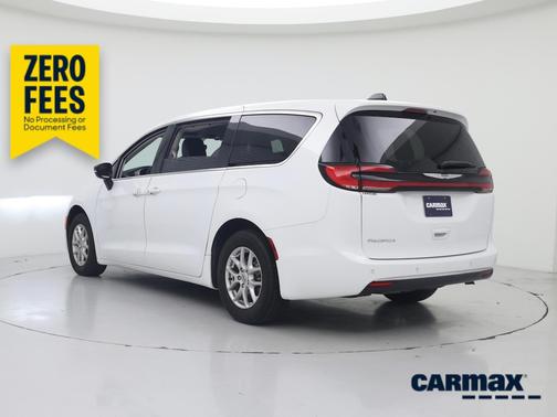 White 2024 Chrysler Pacifica Touring L
