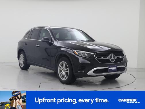 Black 2023 Mercedes-Benz GLC 300