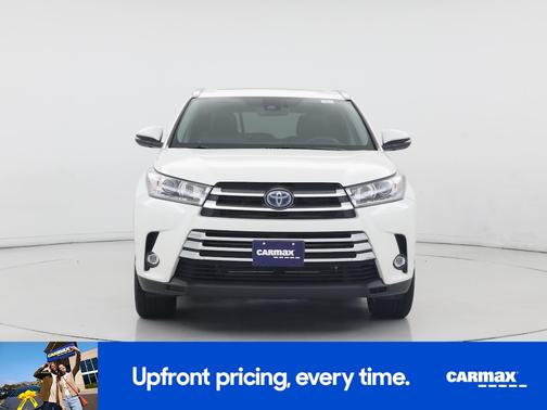 White 2019 Toyota Highlander Hybrid Limited