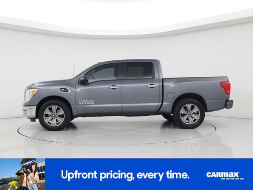 2017 Nissan Titan SV