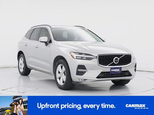 2022 Volvo XC60 B5 Momentum