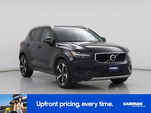 2020 Volvo XC40 T5 Momentum