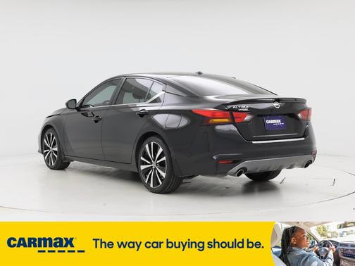2022 Nissan Altima SR