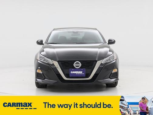 2022 Nissan Altima SR