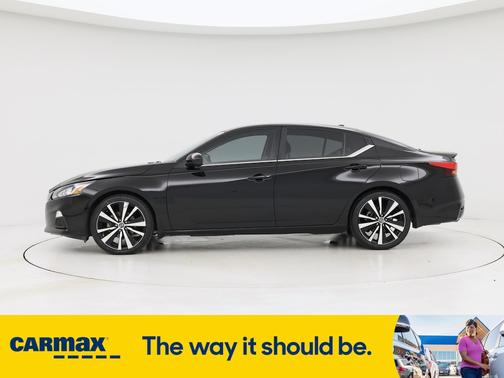 2022 Nissan Altima SR