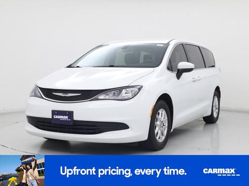 2020 Chrysler Voyager LX