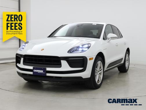 White 2022 Porsche Macan