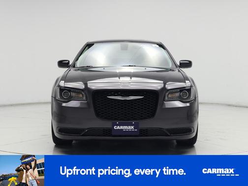 2019 Chrysler 300 Touring