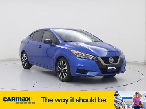 2022 Nissan Versa SR