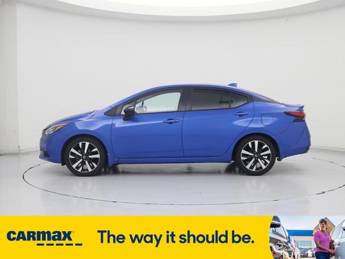 2022 Nissan Versa SR