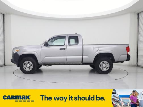 2017 Toyota Tacoma SR