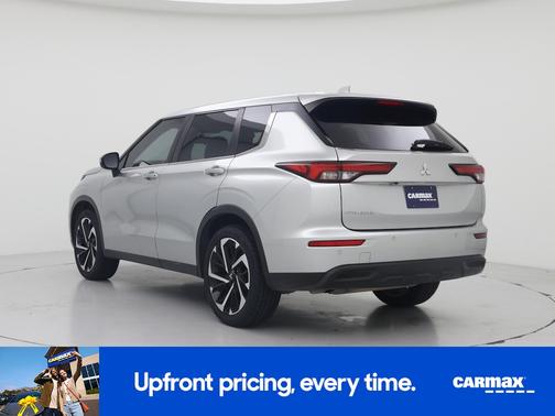 Silver 2022 Mitsubishi Outlander ES