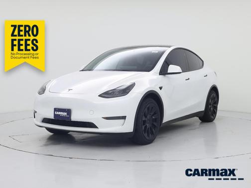 White 2025 Tesla Model Y Long Range