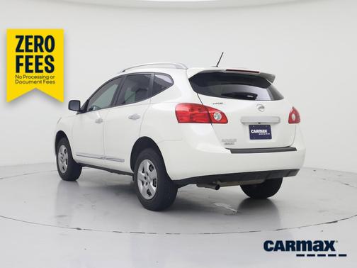 White 2015 Nissan Rogue Select S
