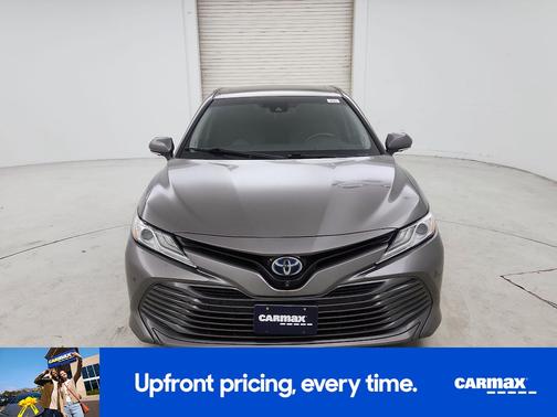 Gray 2018 Toyota Camry Hybrid XLE