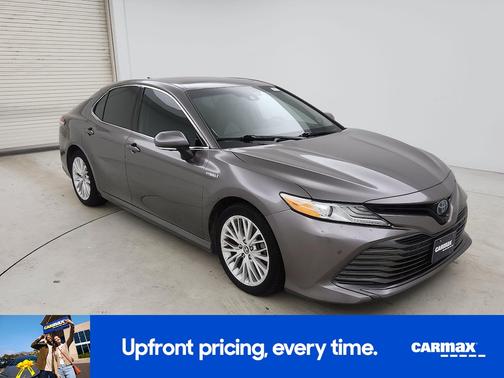 Gray 2018 Toyota Camry Hybrid XLE