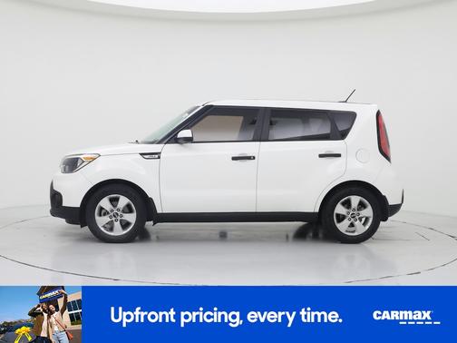 White 2018 Kia Soul