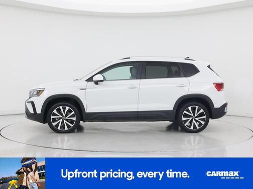 White 2024 Volkswagen Taos SE