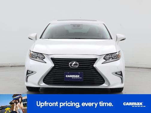 White 2017 Lexus ES 350