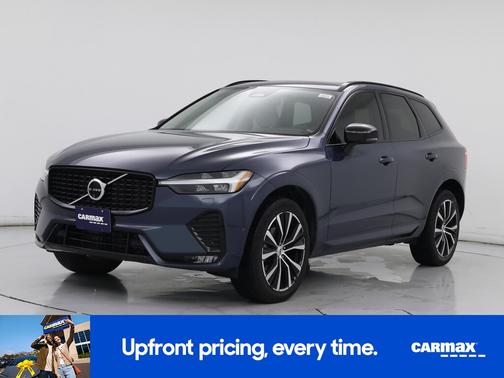 2024 Volvo XC60 B5 Plus Dark Theme