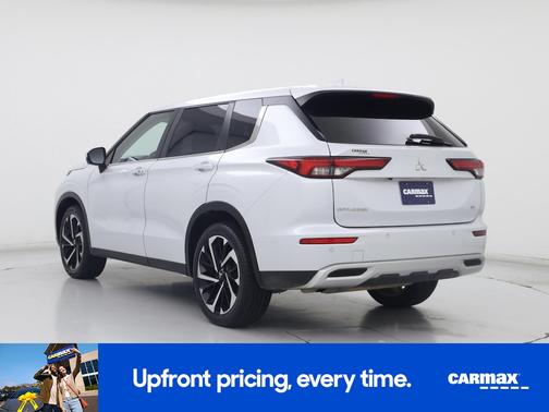 2023 Mitsubishi Outlander SE
