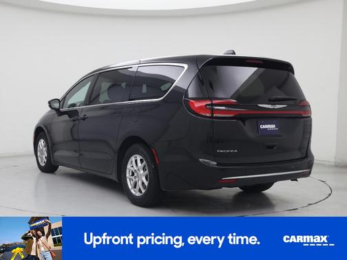 2023 Chrysler Pacifica Touring