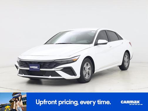 2024 Hyundai ELANTRA SE