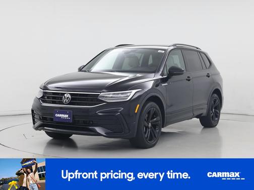 Black 2024 Volkswagen Tiguan SE R-Line Black
