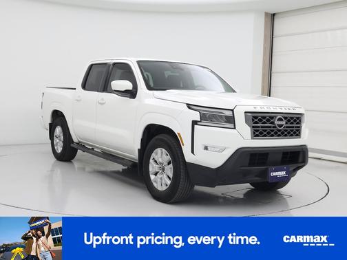 White 2023 Nissan Frontier SV