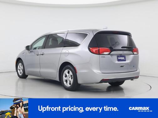 Gray 2018 Chrysler Pacifica Hybrid Touring Plus