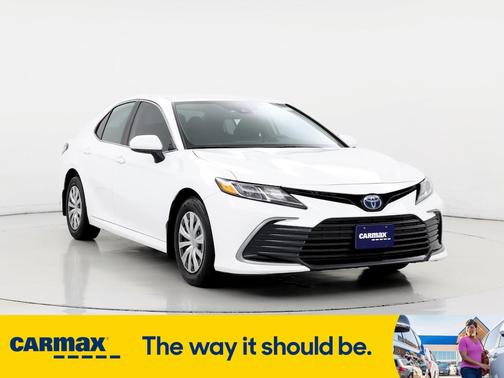 2022 Toyota Camry Hybrid LE
