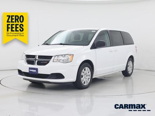 White 2018 Dodge Grand Caravan SE