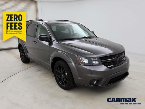 Gray 2019 Dodge Journey SE