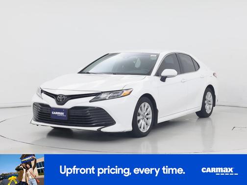 White 2018 Toyota Camry LE