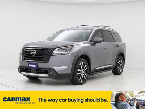 2023 Nissan Pathfinder Platinum
