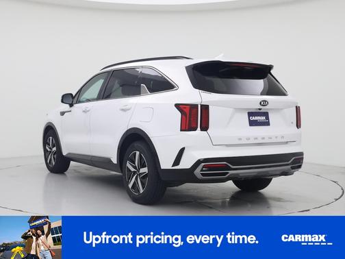 White 2021 Kia Sorento S