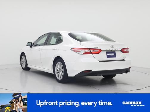 White 2018 Toyota Camry LE