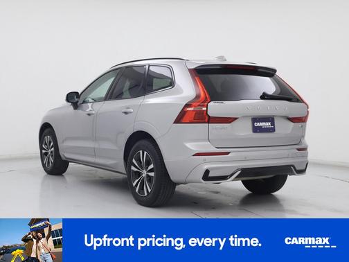 2024 Volvo XC60 B5 Core Dark Theme