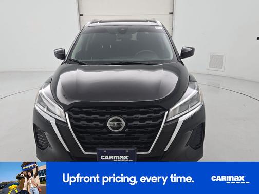 Black 2021 Nissan Kicks SV
