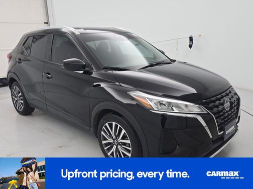 Black 2021 Nissan Kicks SV