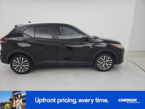 Black 2021 Nissan Kicks SV