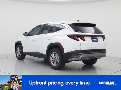 White 2026 Hyundai TUCSON SE