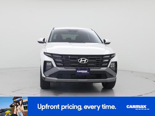 White 2026 Hyundai TUCSON SE